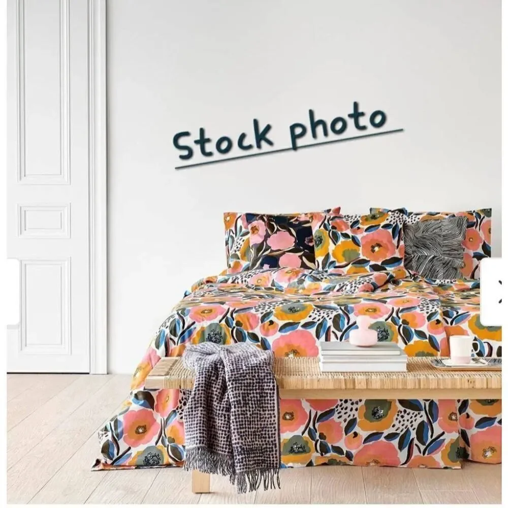 Marimekko comforter with 1 standar sham